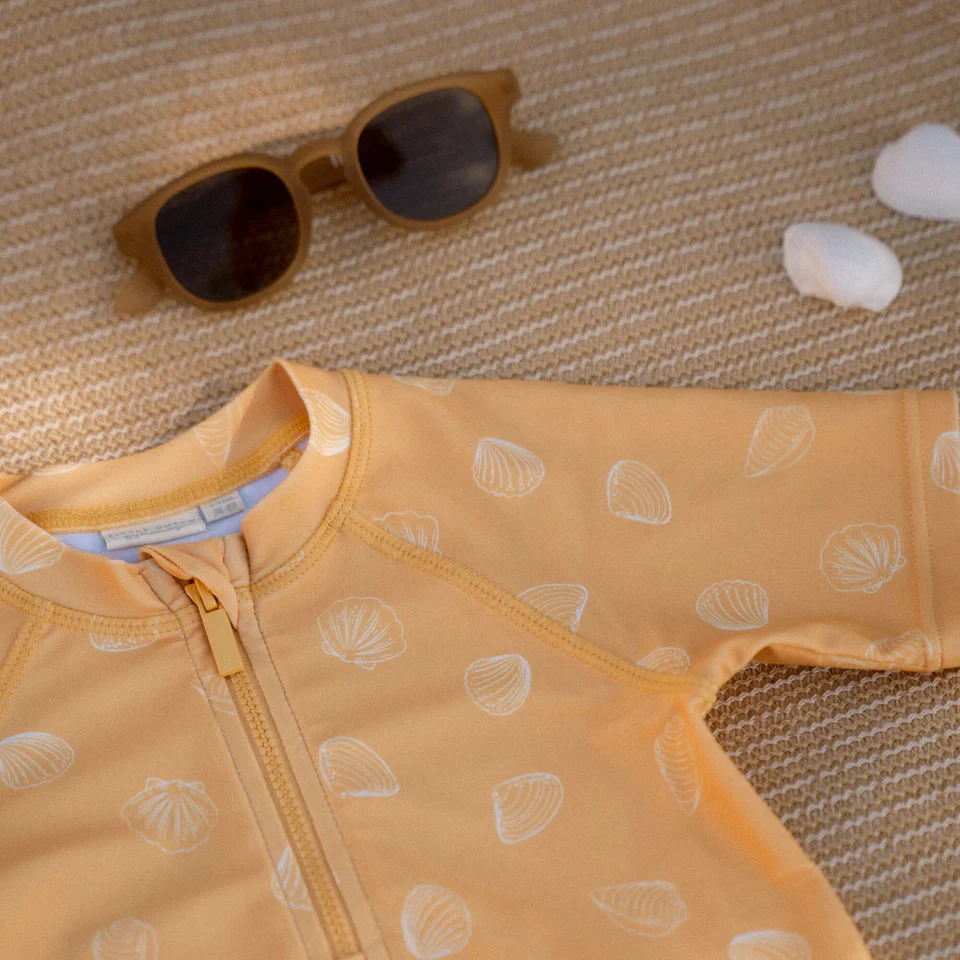 oculos-de-sol-amendoa-little-dutch