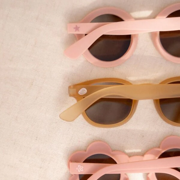 oculos-de-sol-rosa-little-dutch