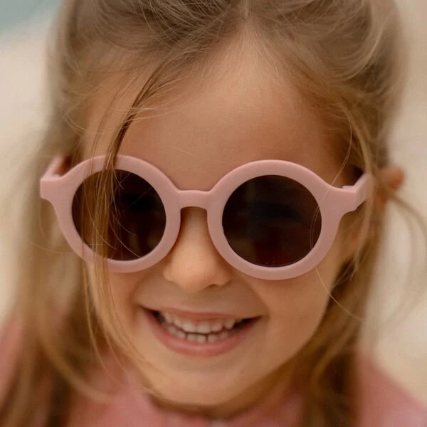 oculos-de-sol-rosa-little-dutch