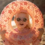 oculos-de-sol-rosa-little-dutch