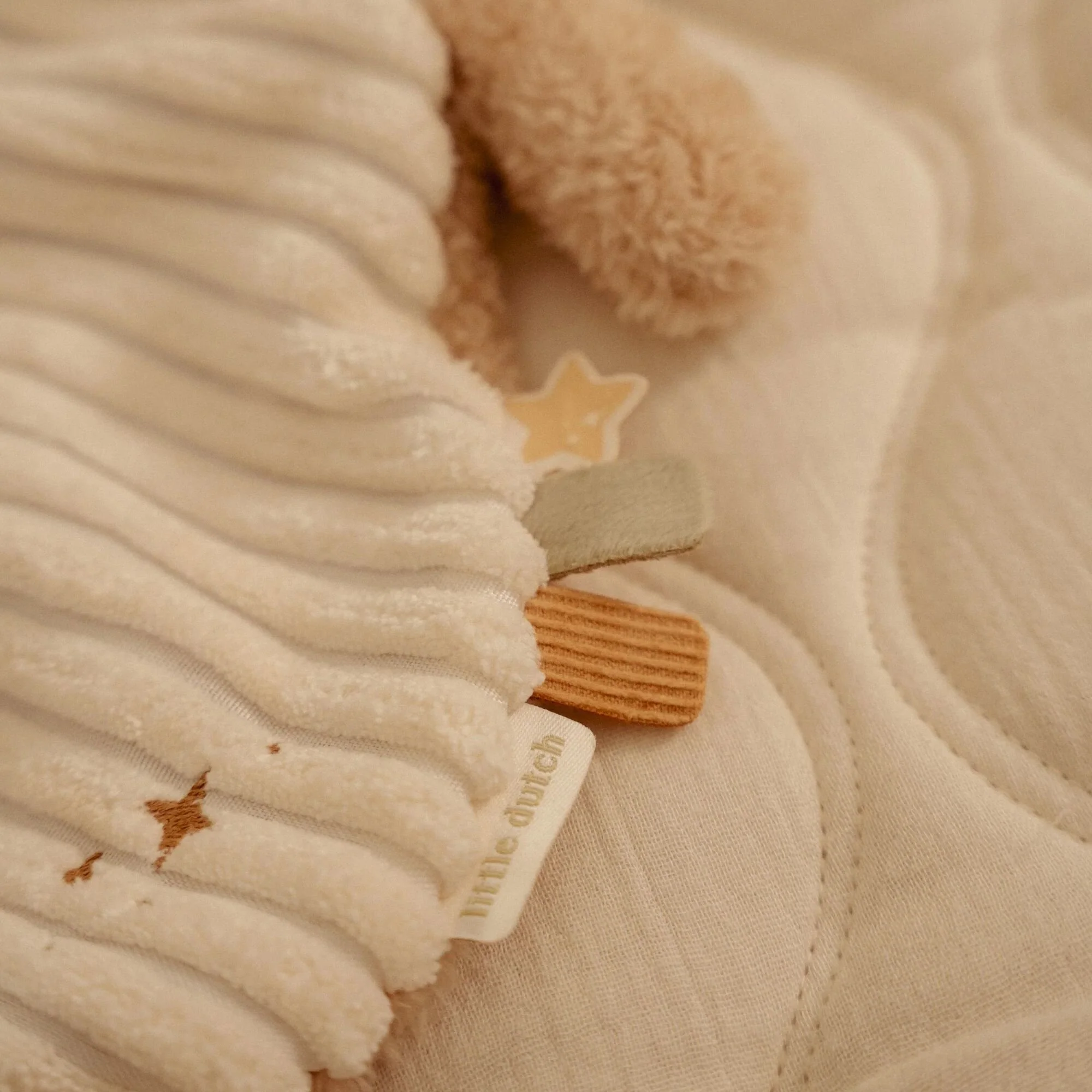 doudou-coelho-bege-little-dutch