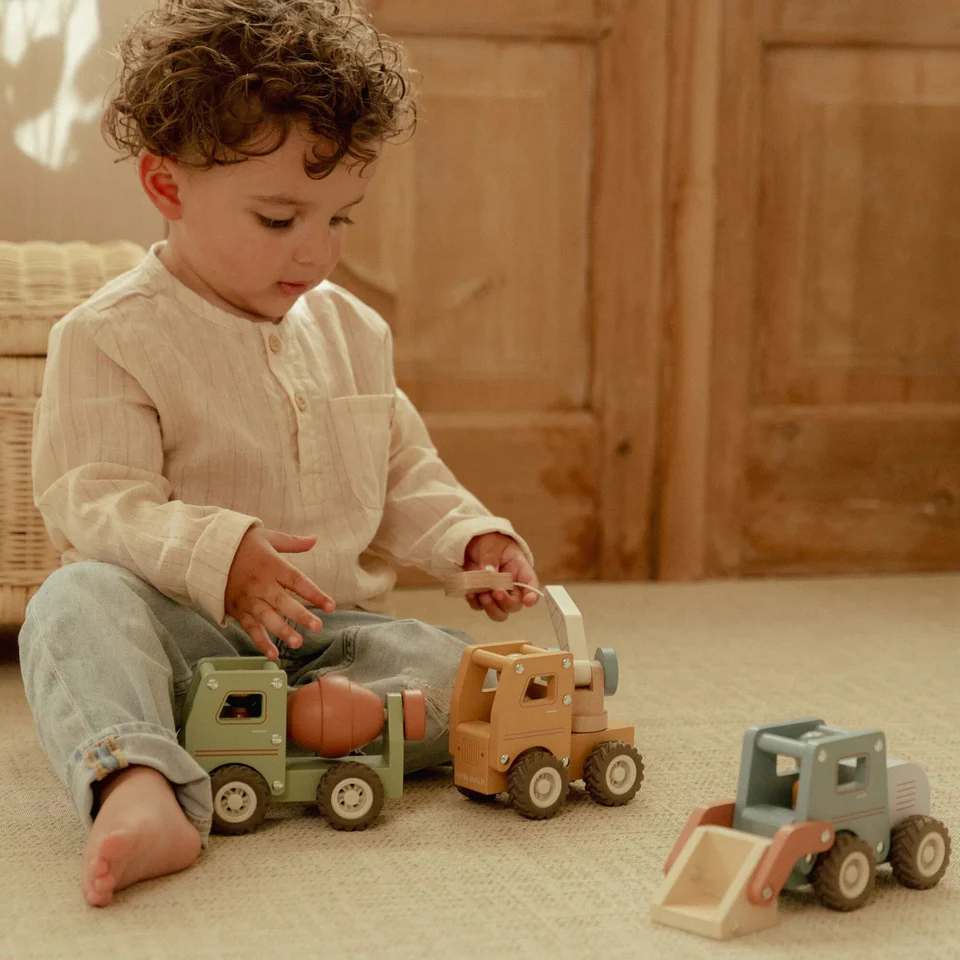 0030091_houten-cementwagen-groen-essentials.jpg
