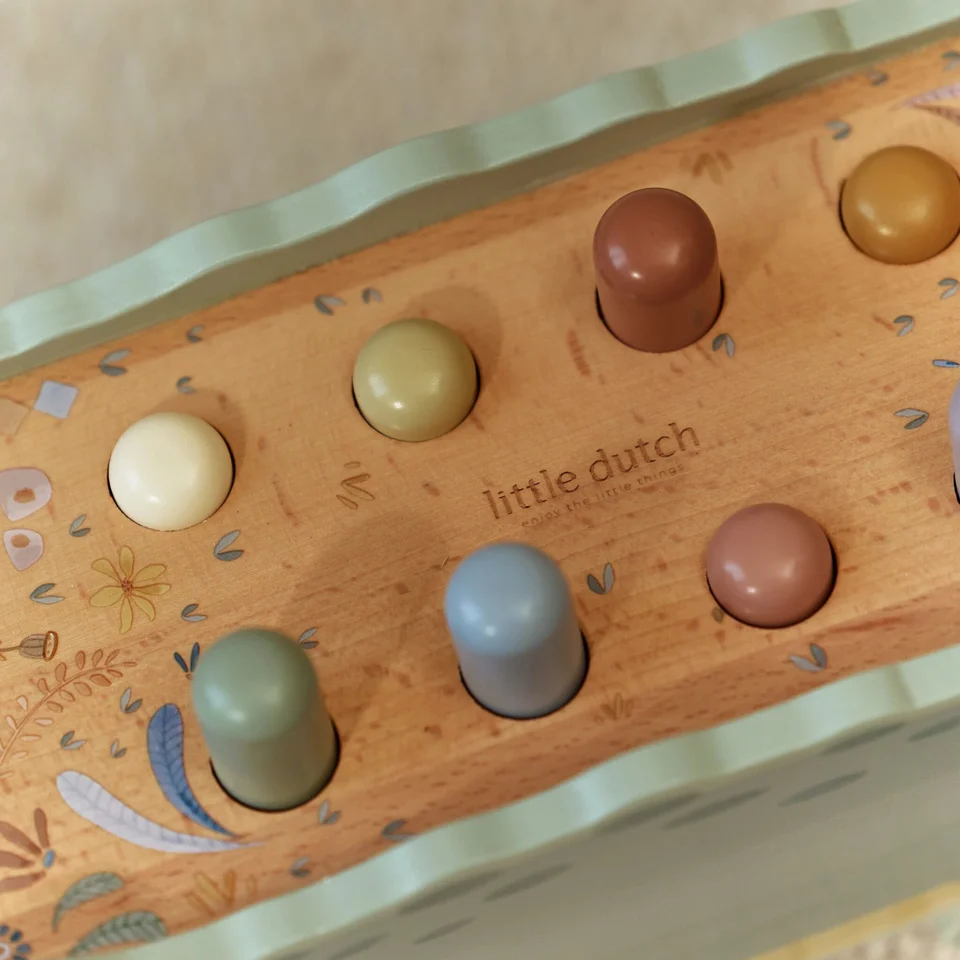 0034881_wooden-hammer-bench-ld7446-3-shopify-square.jpg
