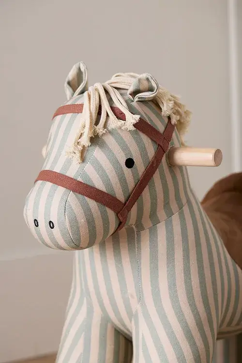 kids-concept-cavalo-baloico-sam-