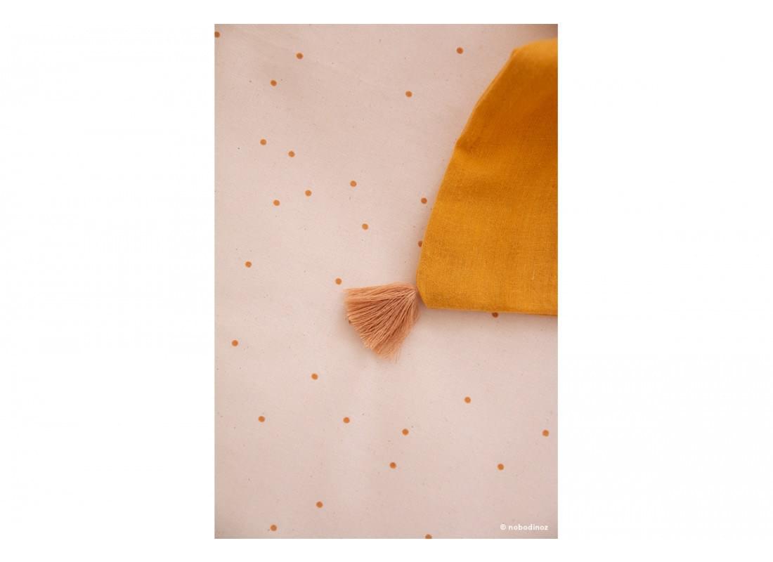 mood-honey-sweet-dots-pompom-detail-nobodinoz-1