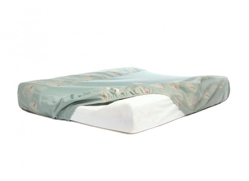 calma-changing-mat-cambiador-matelas-a-langer-white-gatsby-antique-green-nobodinoz-3