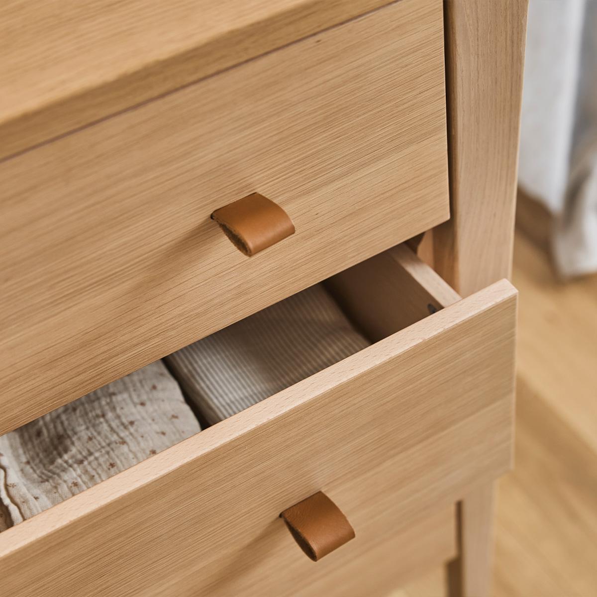 700063_Leander-Linea-Dresser-Oak_l_1200x1200