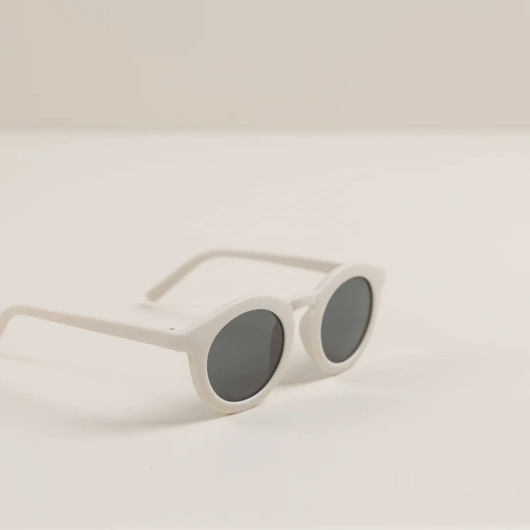 oculos-de-sol-flexiveis-bege-inaie