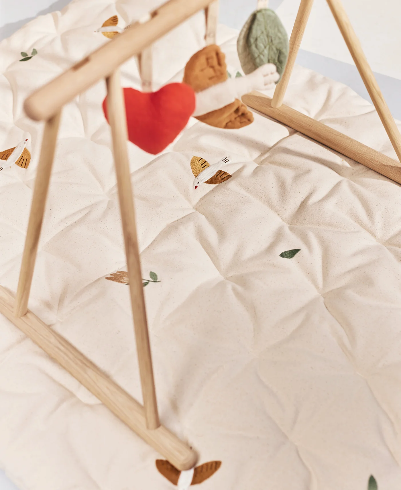 DA_5-101-11_Play_Mattress_Songbirds_04_web.jpg