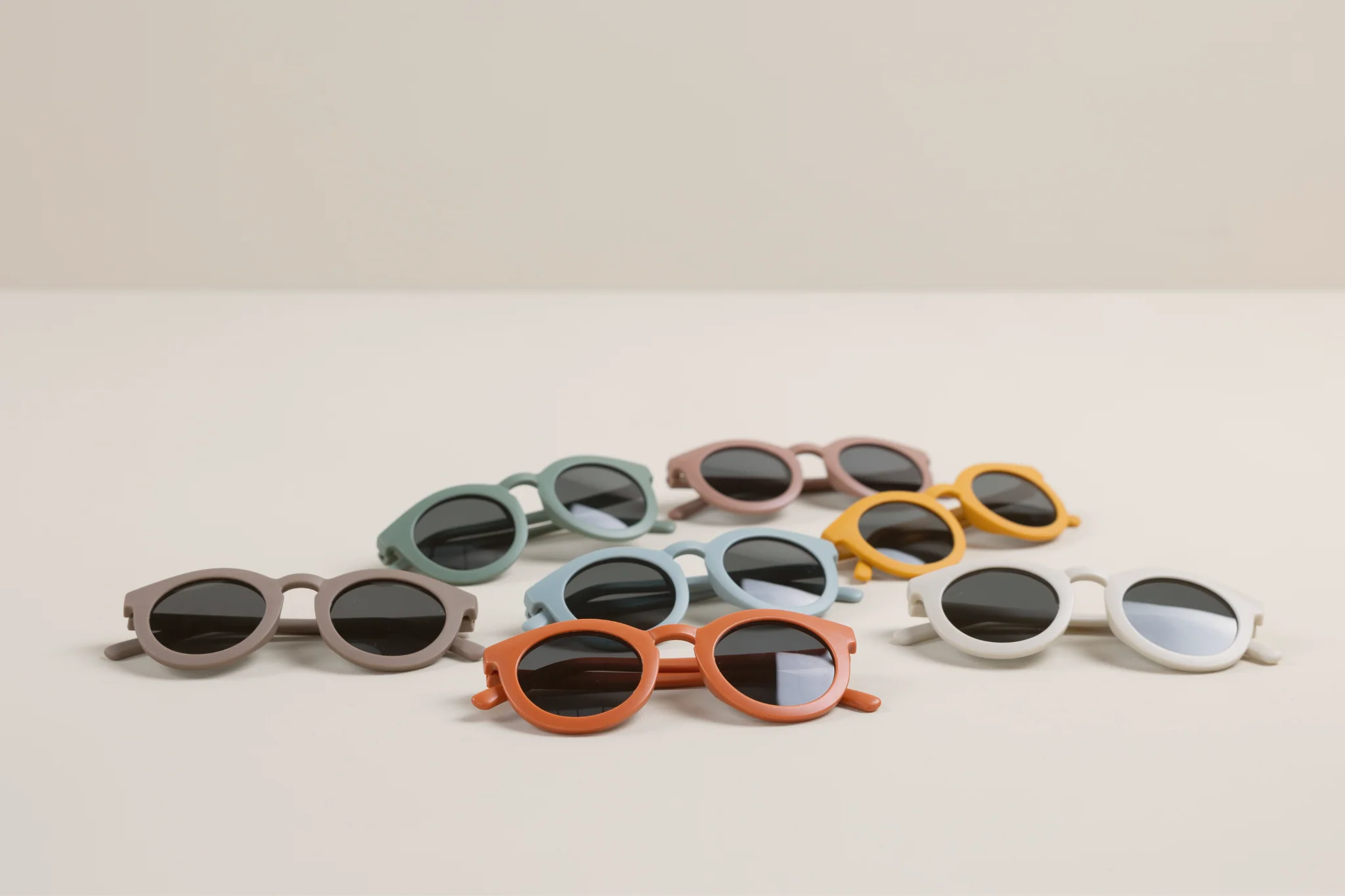 oculos-de-sol-flexiveis-azul-inaie oculos-de-sol-flexiveis-azul-inaie