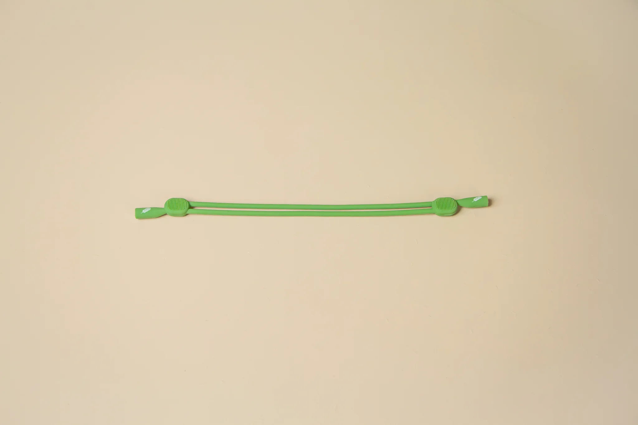 fita-para-oculos-de-sol-em-silicone-inaie