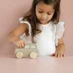 LD7002-little-dutch-2-little-dutch-toy-car-van-olive-600×600