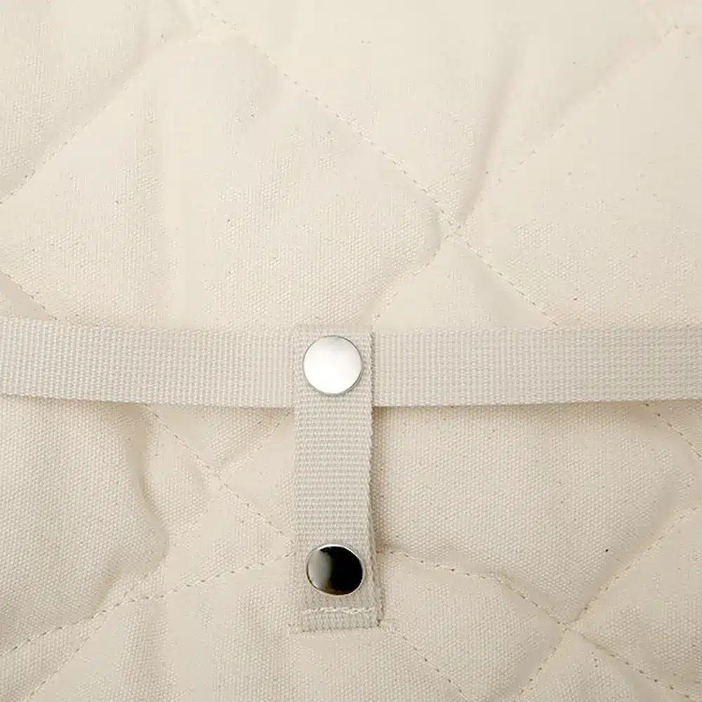 LEVO_WhiteOrganic_Detail_4_73bb5520-5c54-4ec5-af5a-6f10705dc74c