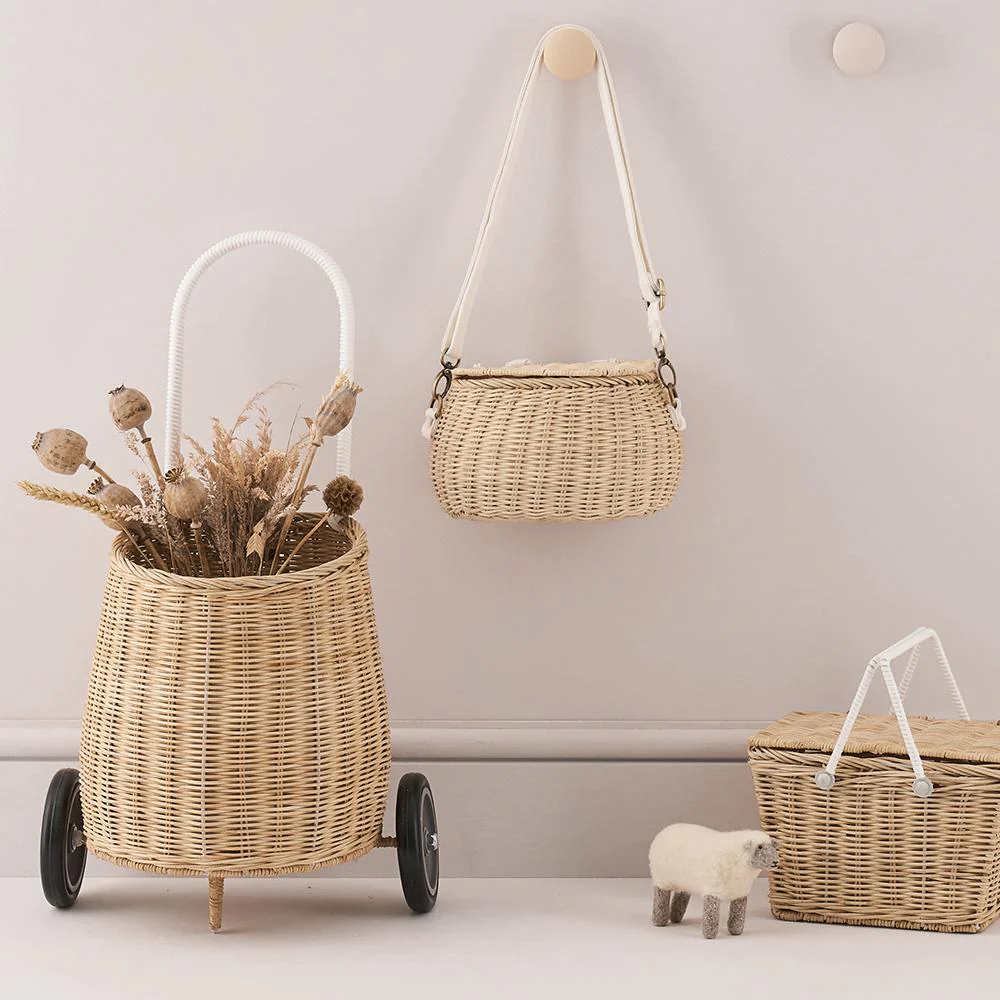 OE-STRAW-GROUP-SQUARE_69c3d90d-3fdb-4d53-aabc-e1bea6c8a09c_2000x luggy-original-natural-olliella-