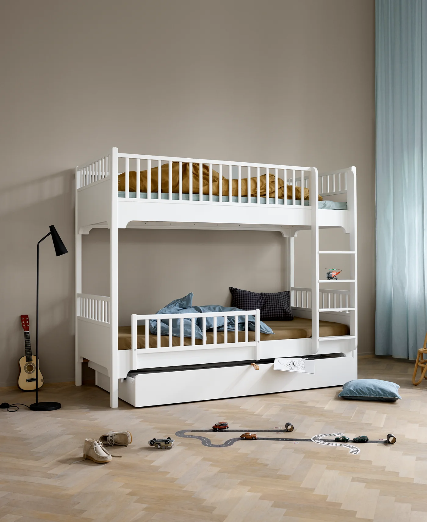 oliver-furniture-barra-de-protecao-de-cama-classic-seaside-031221