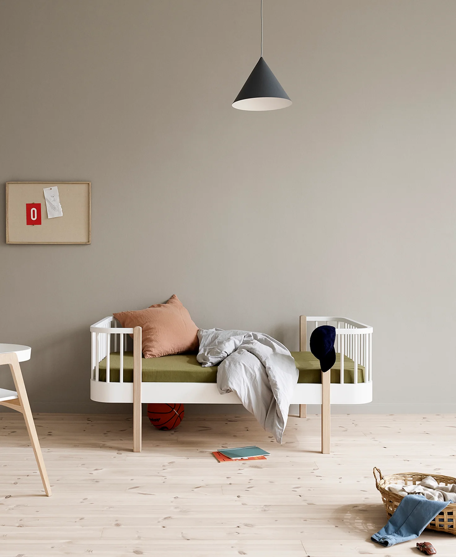OF_041401_03_1472x1799 wood-original-oliver-furniture-