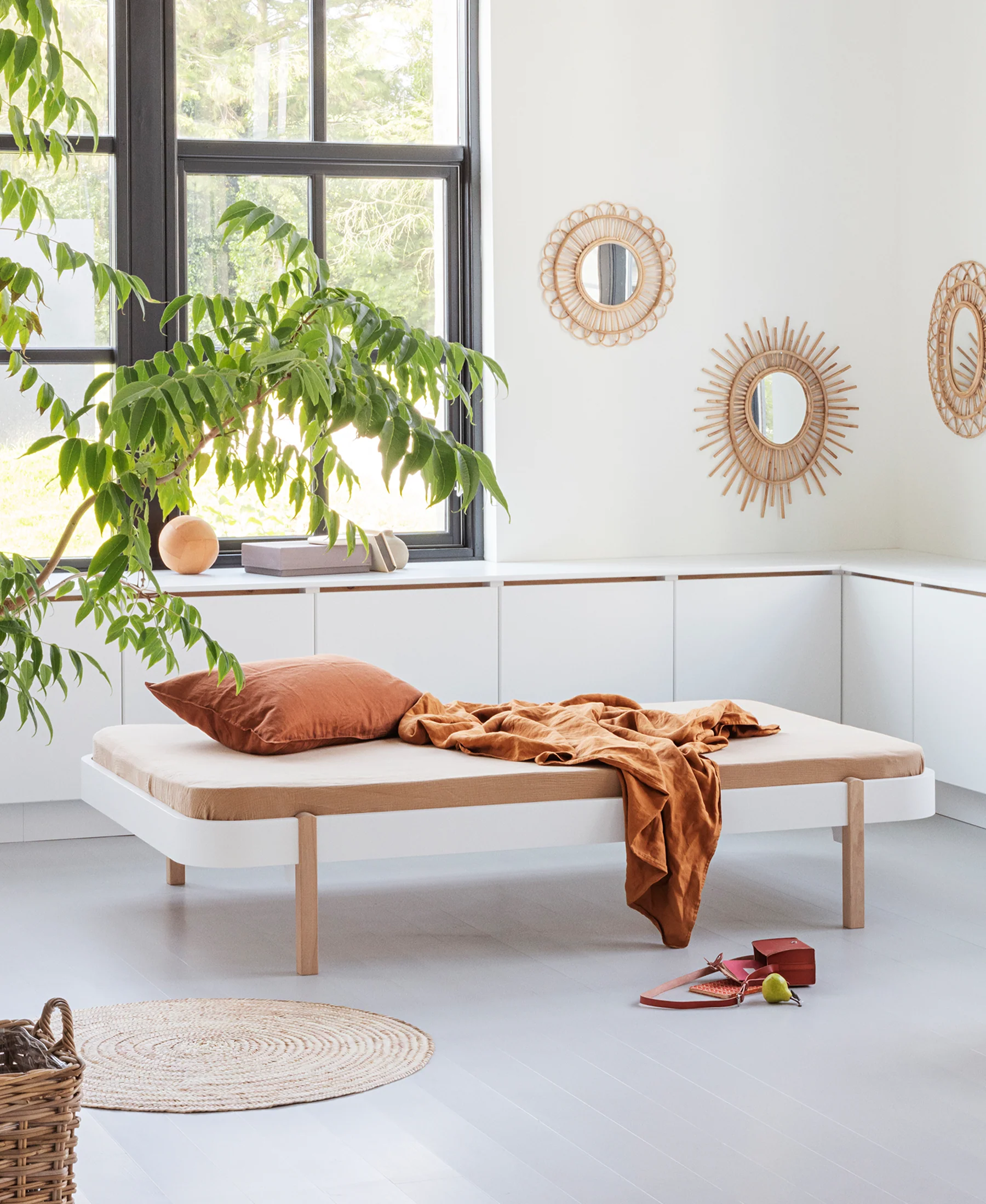 cama-wood-louger-90cm-branca-e-carvalho-oliver-furniture cama-wood-louger-90cm-branca-e-carvalho-oliver-furniture-oliver-furniture-portugal-