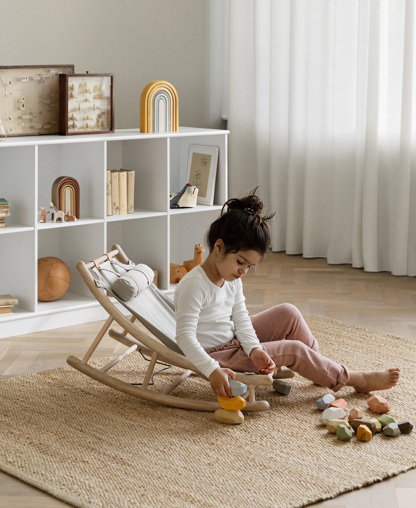 oliver-furniture-baloiço-crianças-madeira-041630