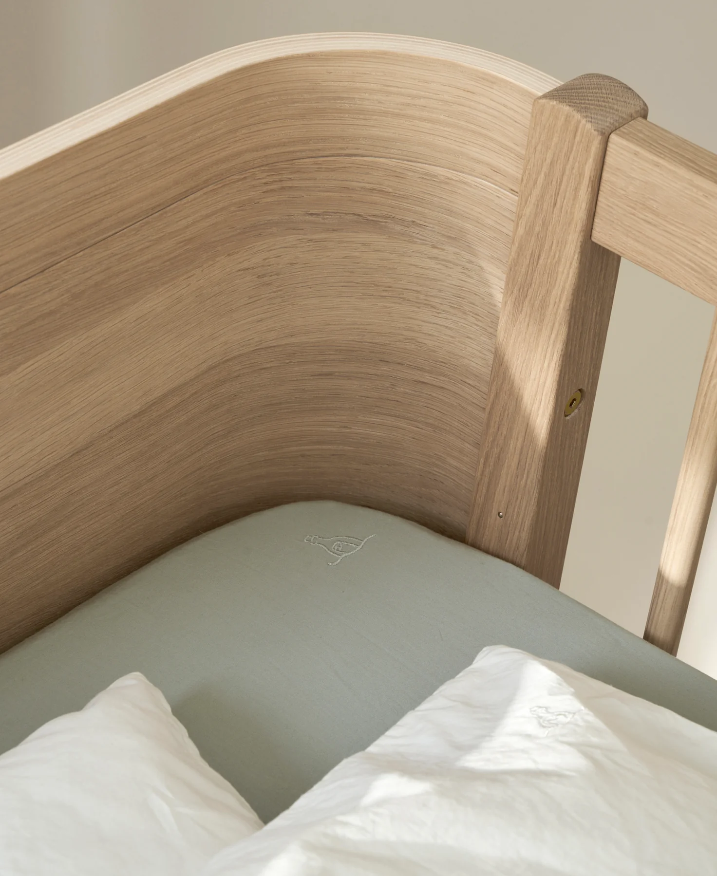 OF_detail_041580_2_35f74d8a-3a97-4272-8897-3f1b20bae1d8_1472x1799 oliver-furniture-mini+-wood-oak-