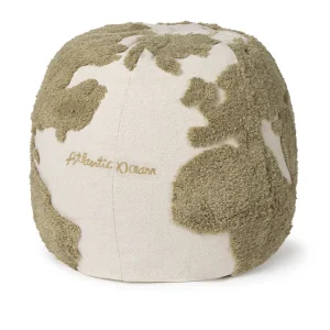 puff-mapa-do-mundo-rugcycled-lorena-canals