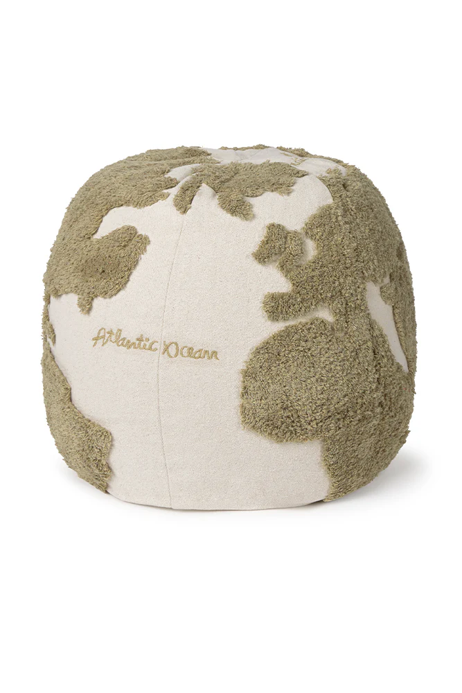 puff-mapa-do-mundo-rugcycled-lorena-canals