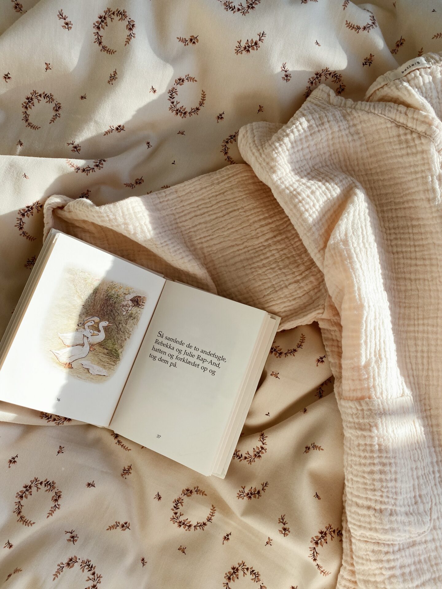 roupa-de-cama-vintage-coroa-de-flores-kas-kopenhagen