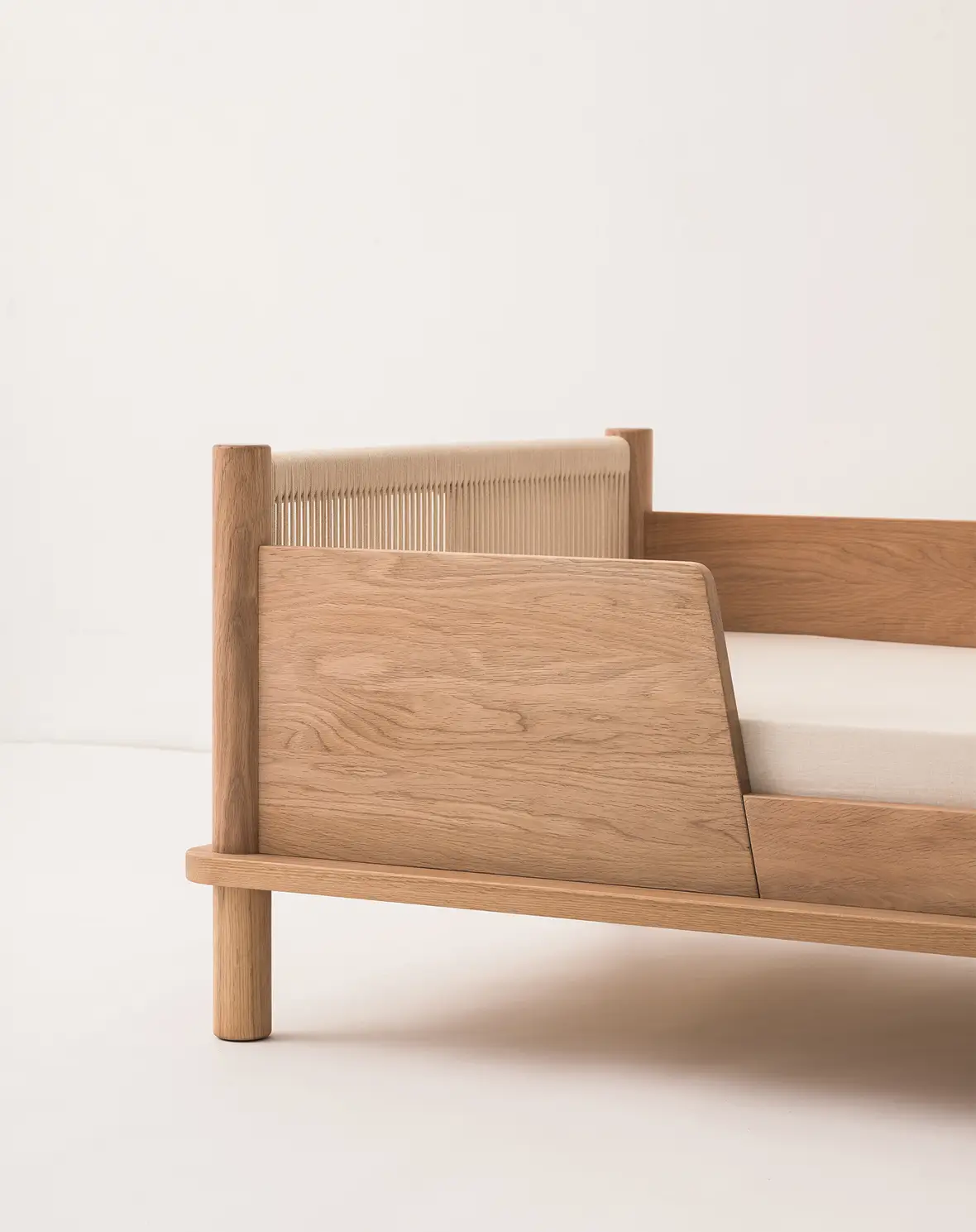 conjunto-de-cama-junior-latitude-de-carvalho-macico-2-barreiras-de-seguranca-nobodinoz conjunto-de-cama-junior-latitude-de-carvalho-macico-2-barreiras-de-seguranca-nobodinoz