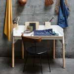 desk-1.jpg