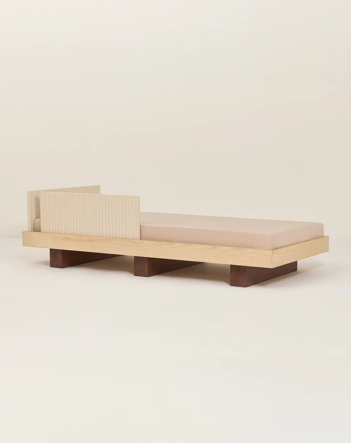 heju-junior-bed-nobodinoz-2-8435574936219.jpg
