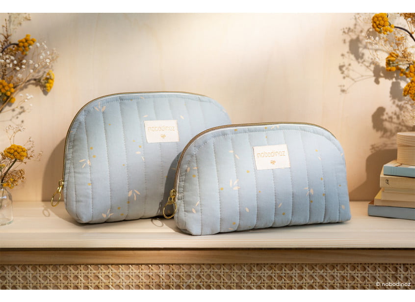 holiday-vanity-case-small-willow-soft-blue-nobodinoz-3-8435574919670_2