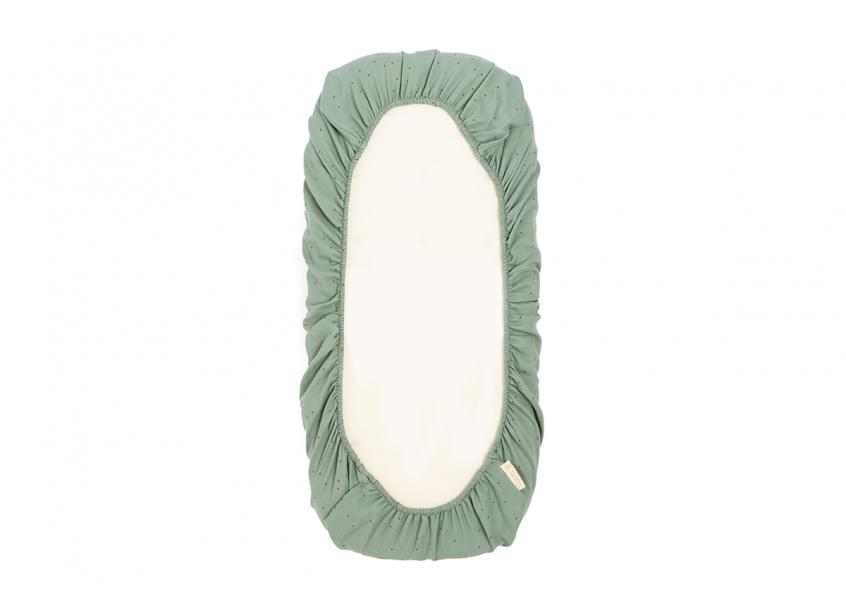 melody-cradle-fitted-sheet-toffee-sweet-dots-eden-green-nobodinoz-2-8435574918864