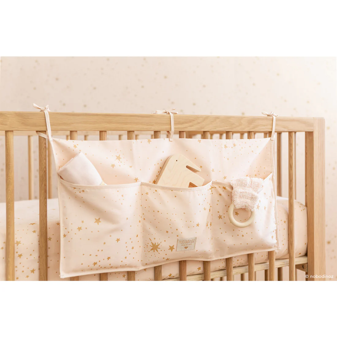 nobodinoz-merlin-crib-organizer-gold-stella-dream-pink-_3.jpg